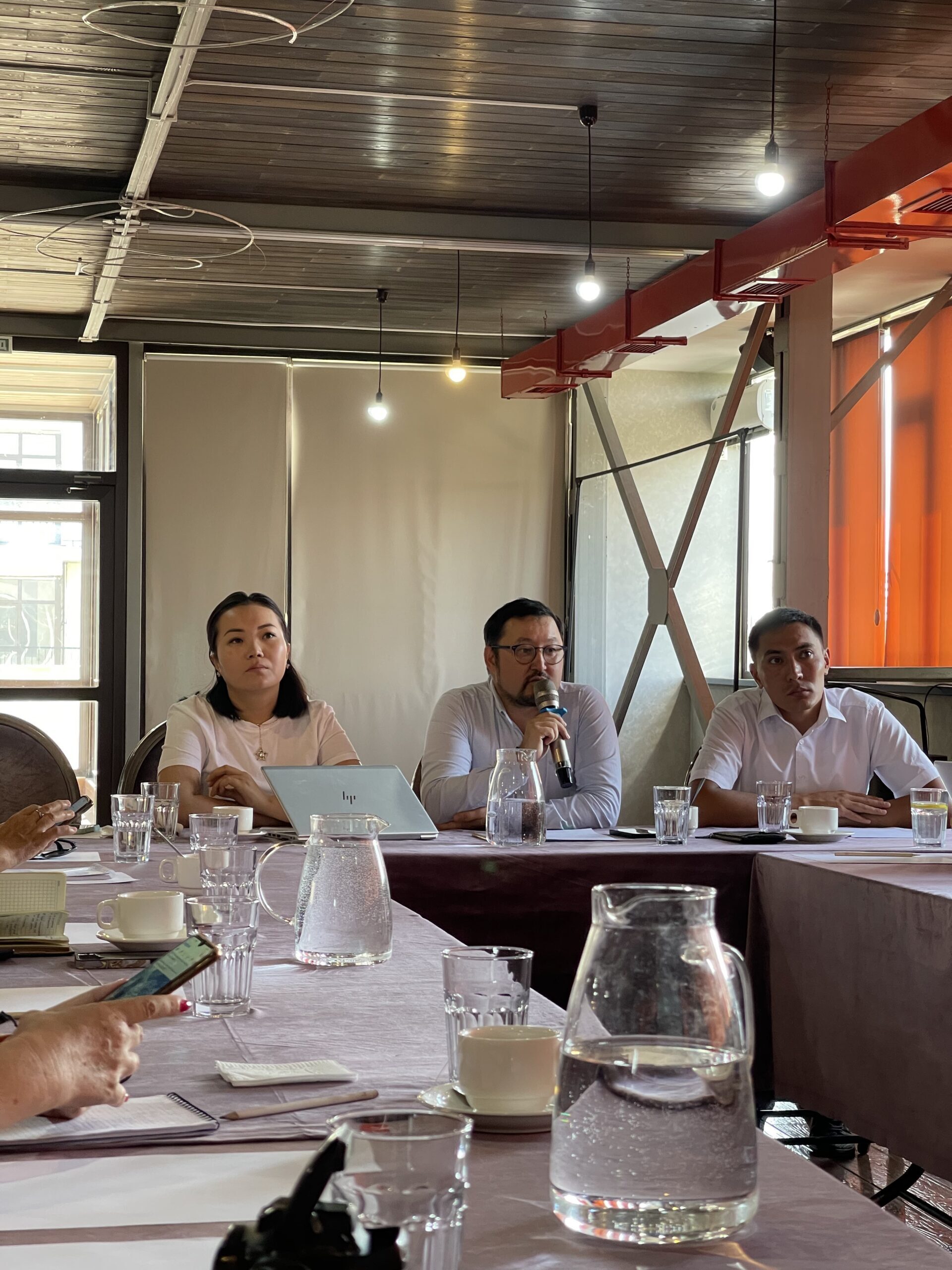 Journalists discussed how Kyrgyzstan can achieve carbon neutrality by 2050 (eco-cafe 1)